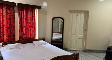 ASHIRBAD GUEST HOUSE in Gariahat Room Type - Deluxe AC Rooms