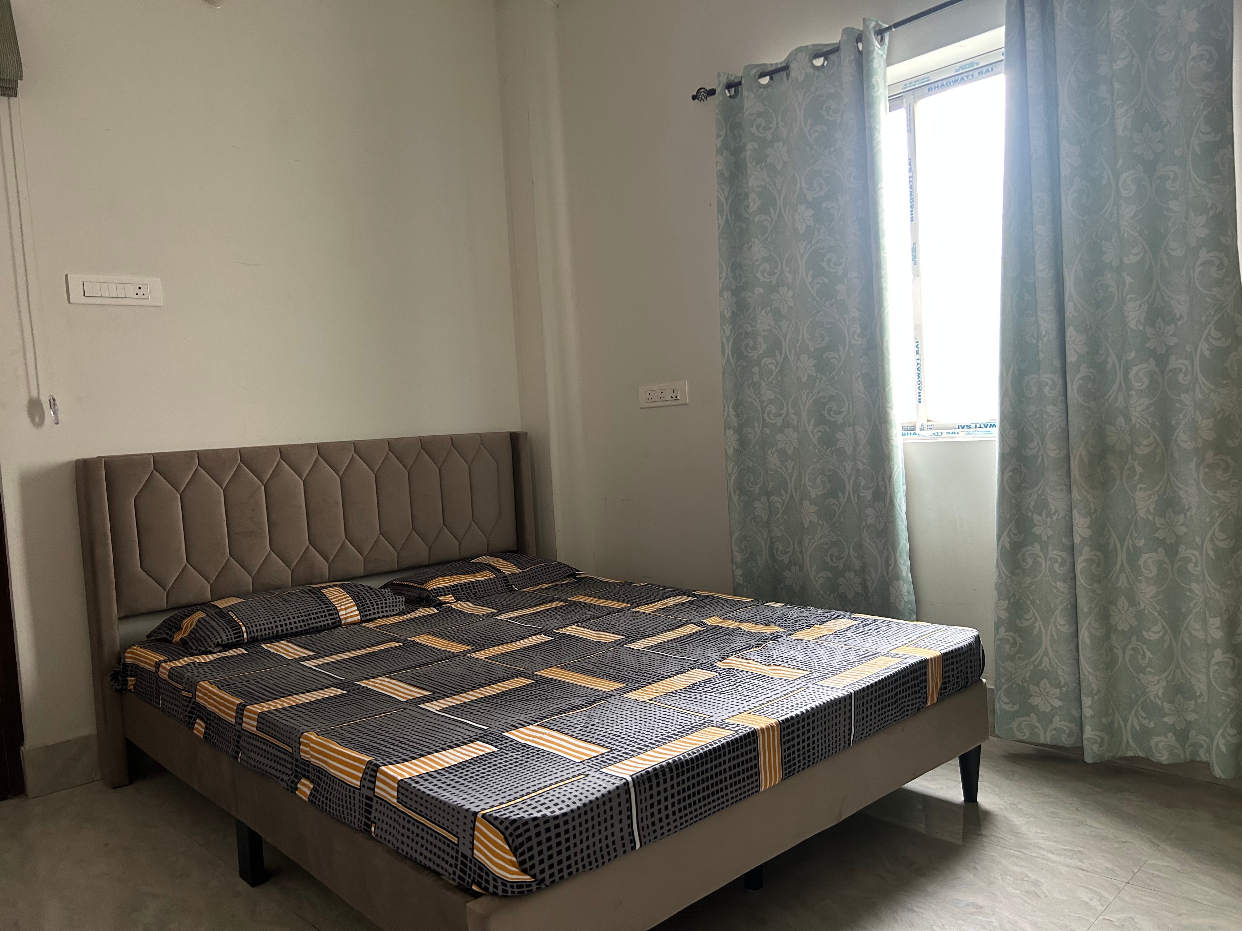 Lilypad Homestay - Cozy 2BHK Private Apartment - Tap to explore photos