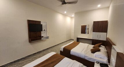 R2 RESORT Room Type - 4 BED executive