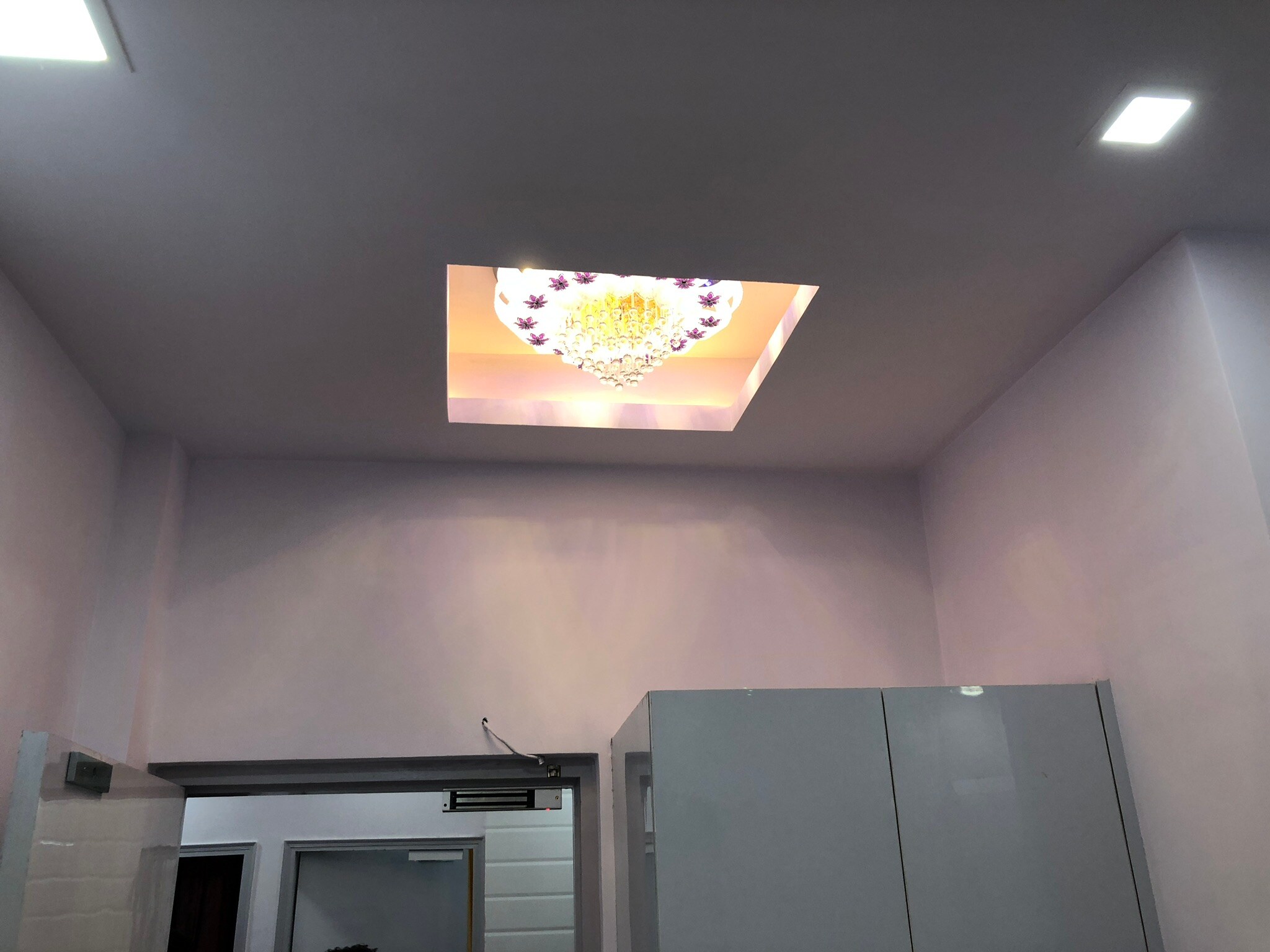 Affordable New Delhi Apartments Unit 3 - Tap to explore photos
