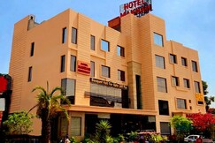 Hotel Makhan Residency