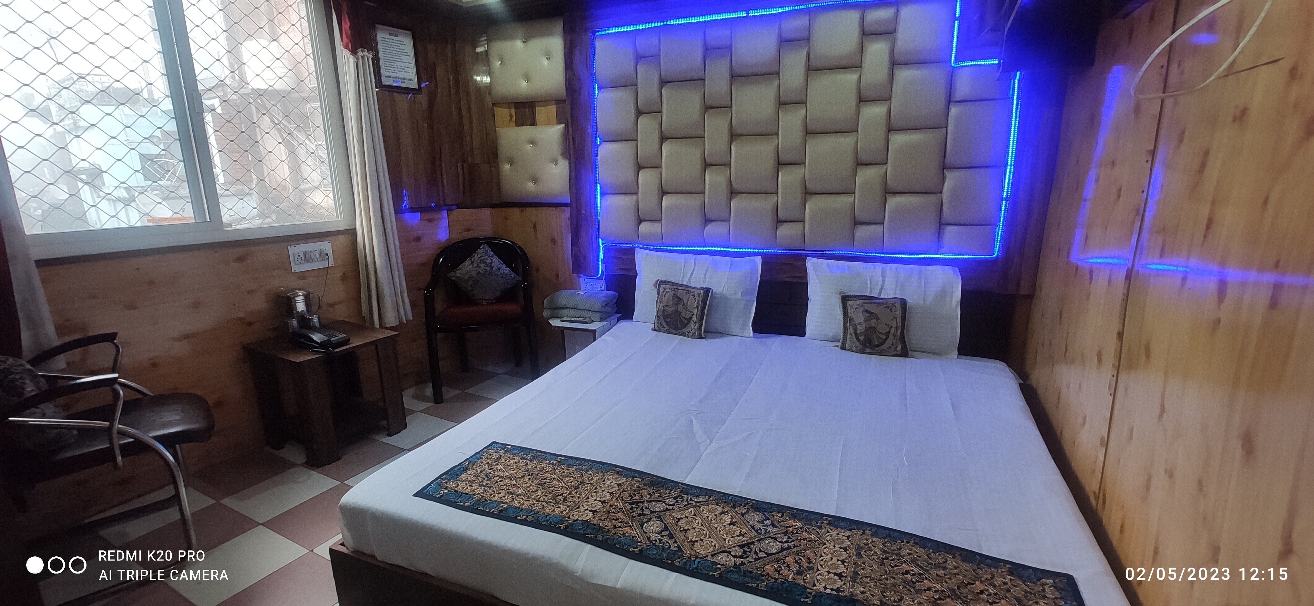 Hotel New Malook - Tap to explore photos