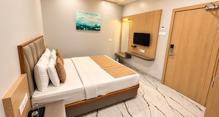 HOTEL HARIDARSHAN Room Type - DELUXE