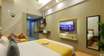 Exotic Manor Luxury Stay in Gaur City Mall Room Type - Exotic Manor -1753