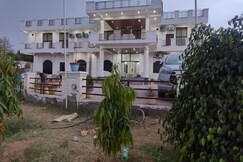 Hotel Meera
