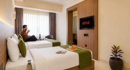 CHESTNUT TREE HOTEL Room Type - Elegant Twin Bed room CHESTNUT TREE HOTEL Room Type - Elegant Twin Bed room