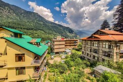 Hotel Pine Grove