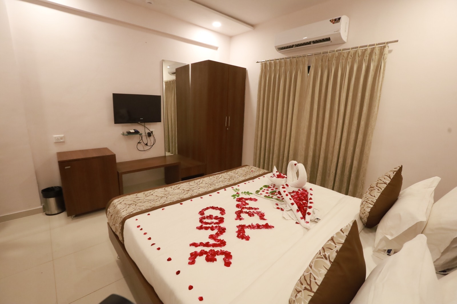 Chandan Van Club and Resort - Tap to explore photos