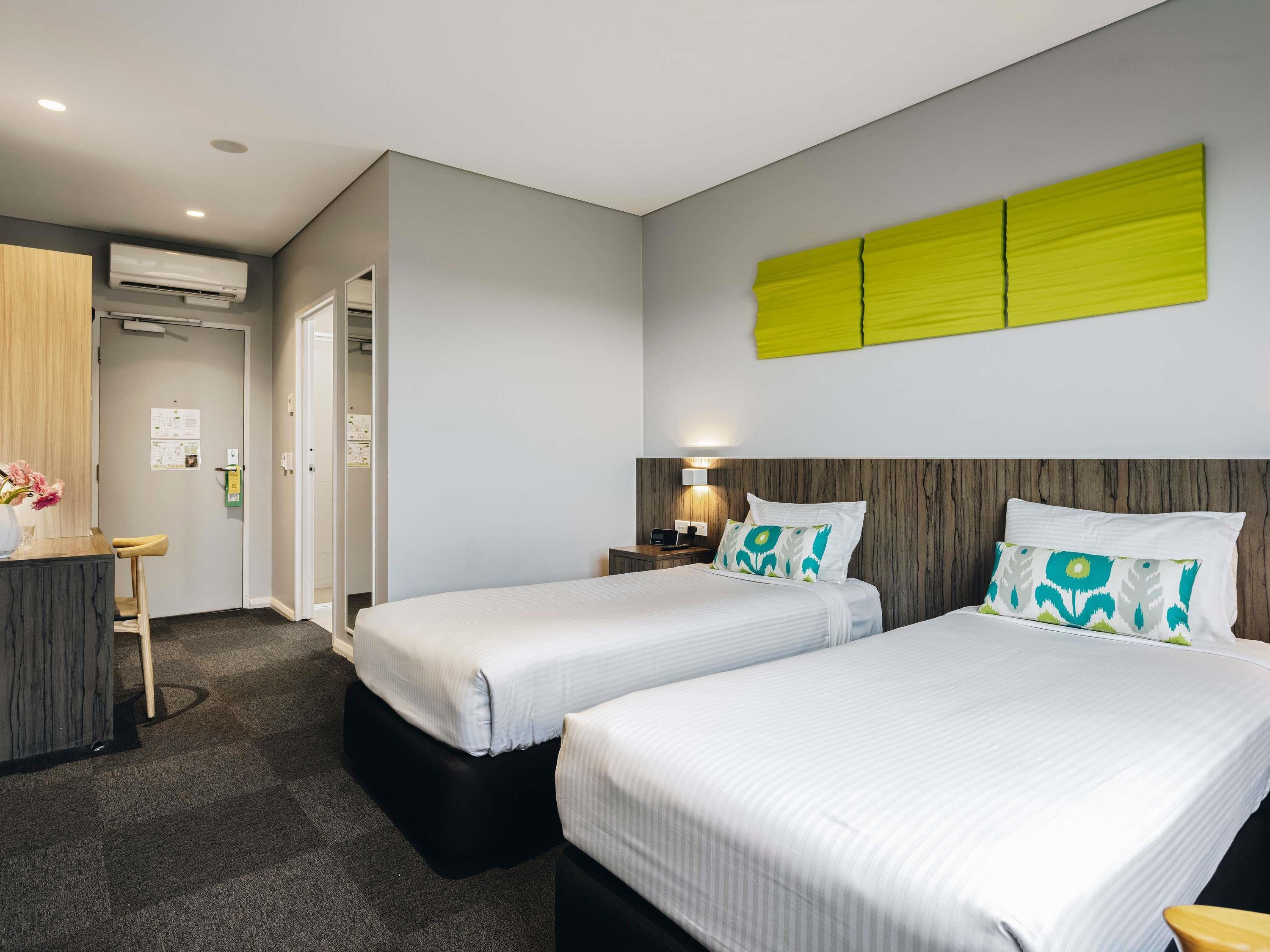 ibis Styles The Entrance - Tap to explore photos