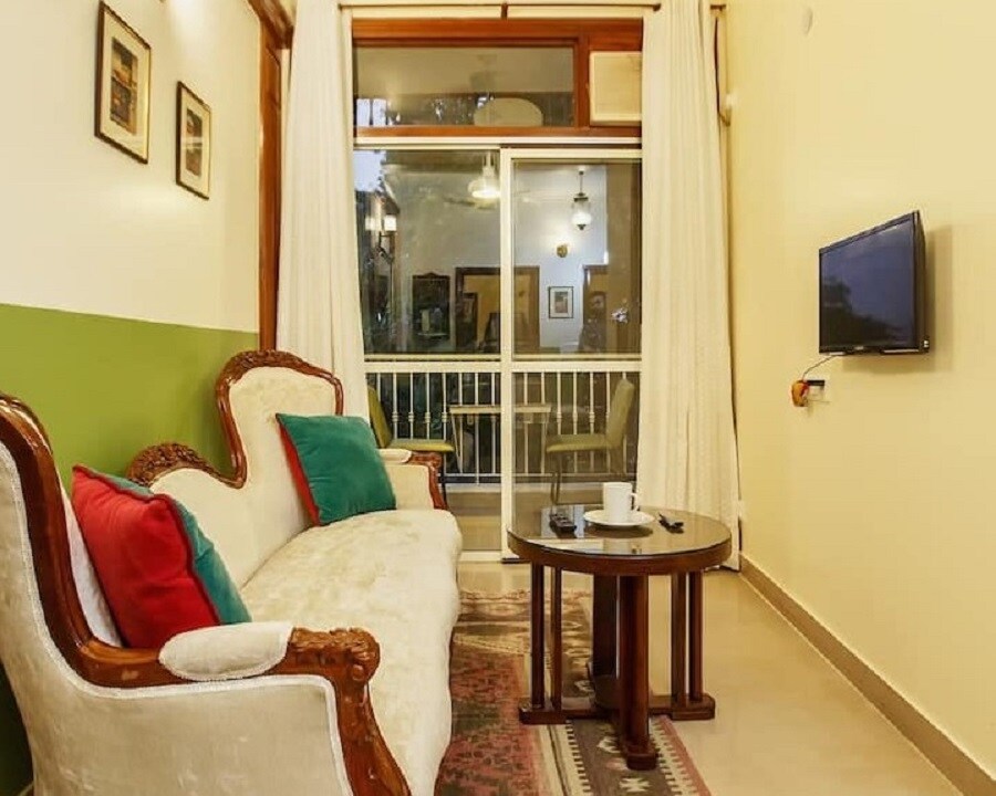 Royal Suite 1 with Private Balcony - Tap to explore photos