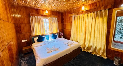Peaceful Mornings near Dal Lake Srinagar Room Type - Deluxe Room