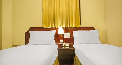 Collection O 92690 Hotel Limas Room Type - Indonesia Standard Twin
