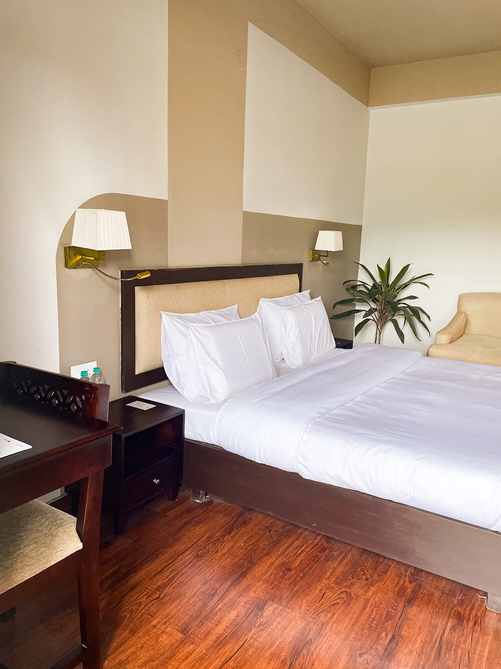BedChambers Suites Near Sector 29 - Tap to explore photos