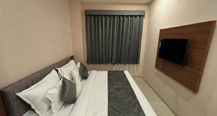 Hotel Pragya Paradise Room Type - Deluxe AC Room
