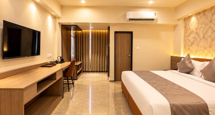 Radiance by Hotel Roopa Room Type - Superior Room - King Bed Radiance by Hotel Roopa Room Type - Superior Room - King Bed
