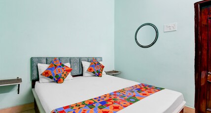 FabHotel RB Palace Room Type - Deluxe Room