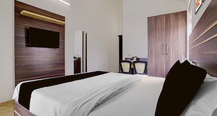 Super Townhouse Oak Rising Water Park Dharwad Formerly Rising Resorts and Spa Room Type - Classic Super Townhouse Oak Rising Water Park Dharwad Formerly Rising Resorts and Spa Room Type - Classic