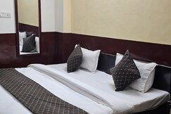 Deurali DX Delhi @ 02 Minute Walk Nizamuddin Railway Station