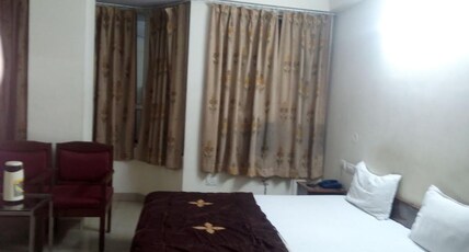 Hotel Siddhi Vinayak Room Type - Standard AC Room