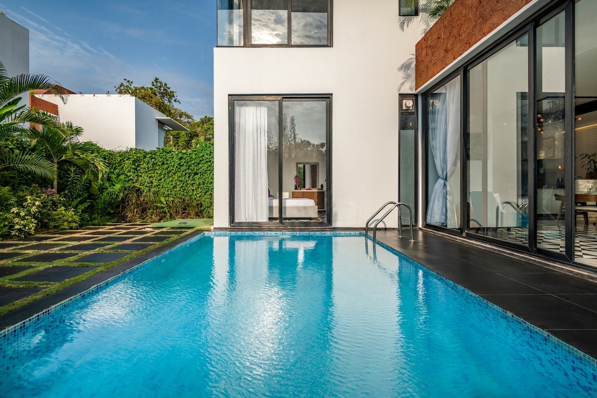 TBK VILLAS 09, VAGATOR, WITH PVT POOL - Tap to explore photos