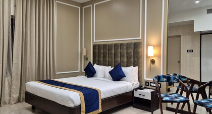 HOTEL PNS NAKSHTARA Room Type - PREMIUM ROOM
