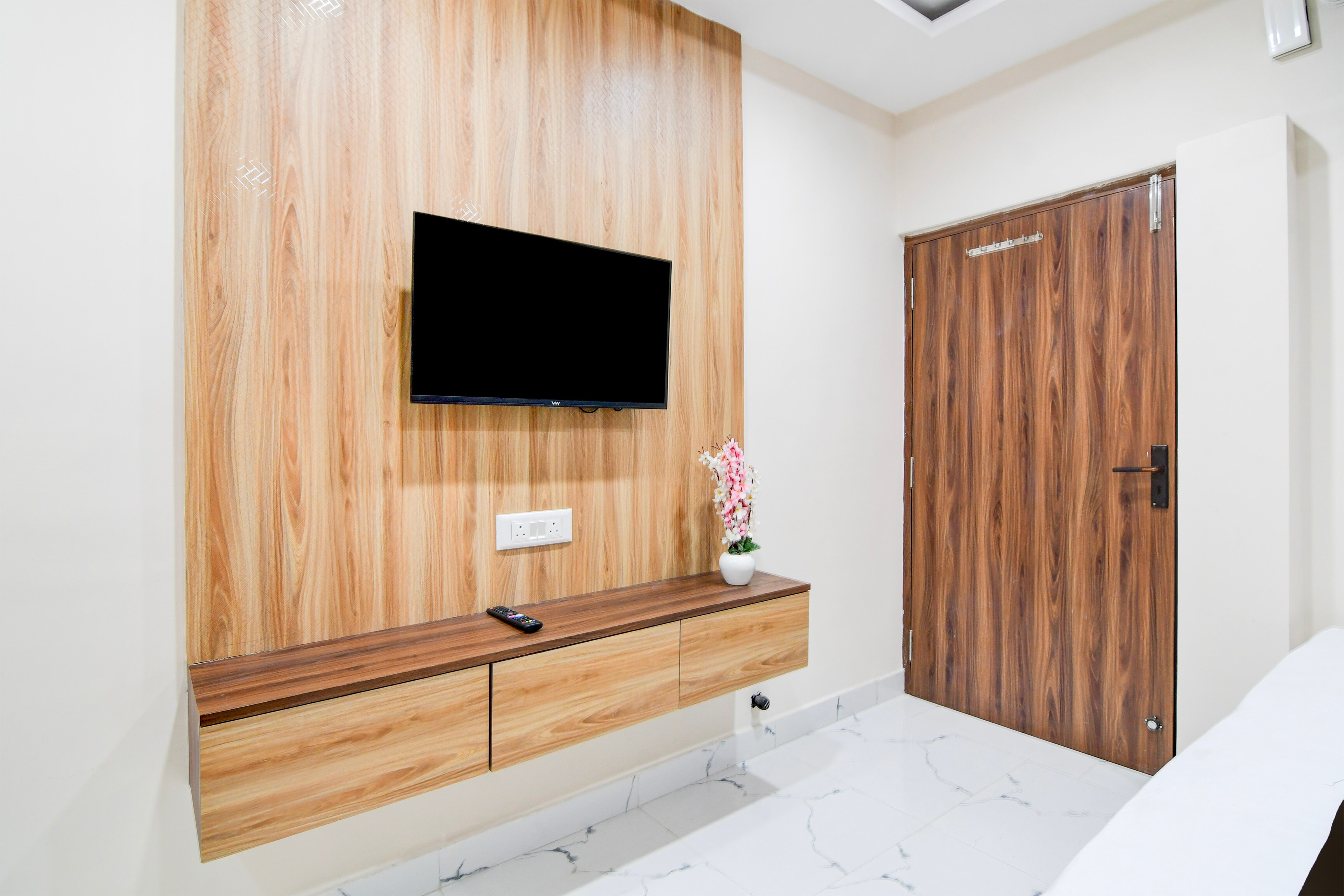 Hotel O AB Residency - Tap to explore photos