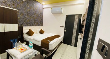 Hotel Vijay Shree Room Type - Deluxe Double