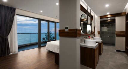 Sunset Beach Resort & Spa - Beachfront Pirate Fire Show Room Type - Grand Suite ocean panorama Sunset Beach Resort & Spa - Beachfront Pirate Fire Show Room Type - Grand Suite ocean panorama