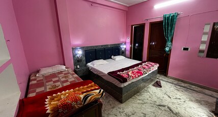 Meera Atithia Graha Room Type - Twin Room 