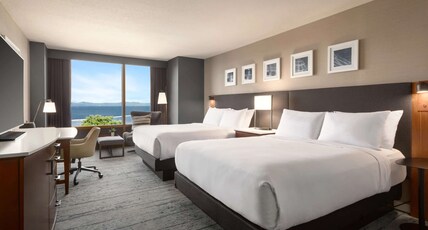Hotel Champlain Burlington, Curio Collection by Hilton Room Type - 2 QUEEN PARTIAL LAKE VIEW