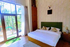 In The Woods Homestay