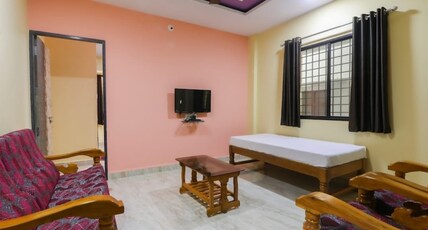 ANJANEYA LODGE Room Type - Deluxe Room AC