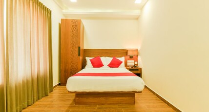 HOTEL KINGS CALICUT Room Type - NON AC STANDARD RO0OM