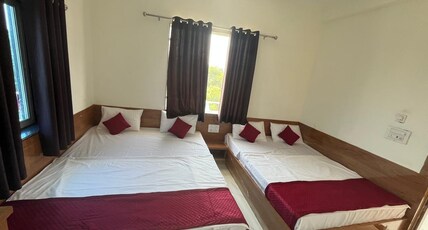 Ladlee Palace Room Type - Quad Room AC