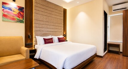 Stayzo Scheme 114 Vijay nagar Room Type - Deluxe Room