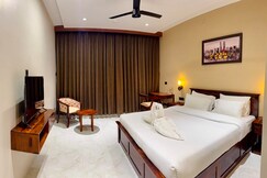 Riviera Hotel & Resort