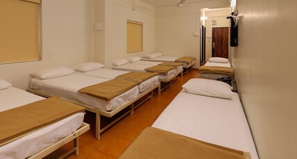 Hotel Parag Deluxe Kolhapur Room Type - Family Room AC