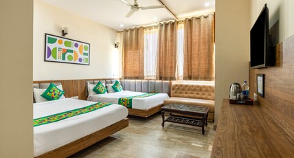 Treebo Basera Room Type - Spacious Premium Room