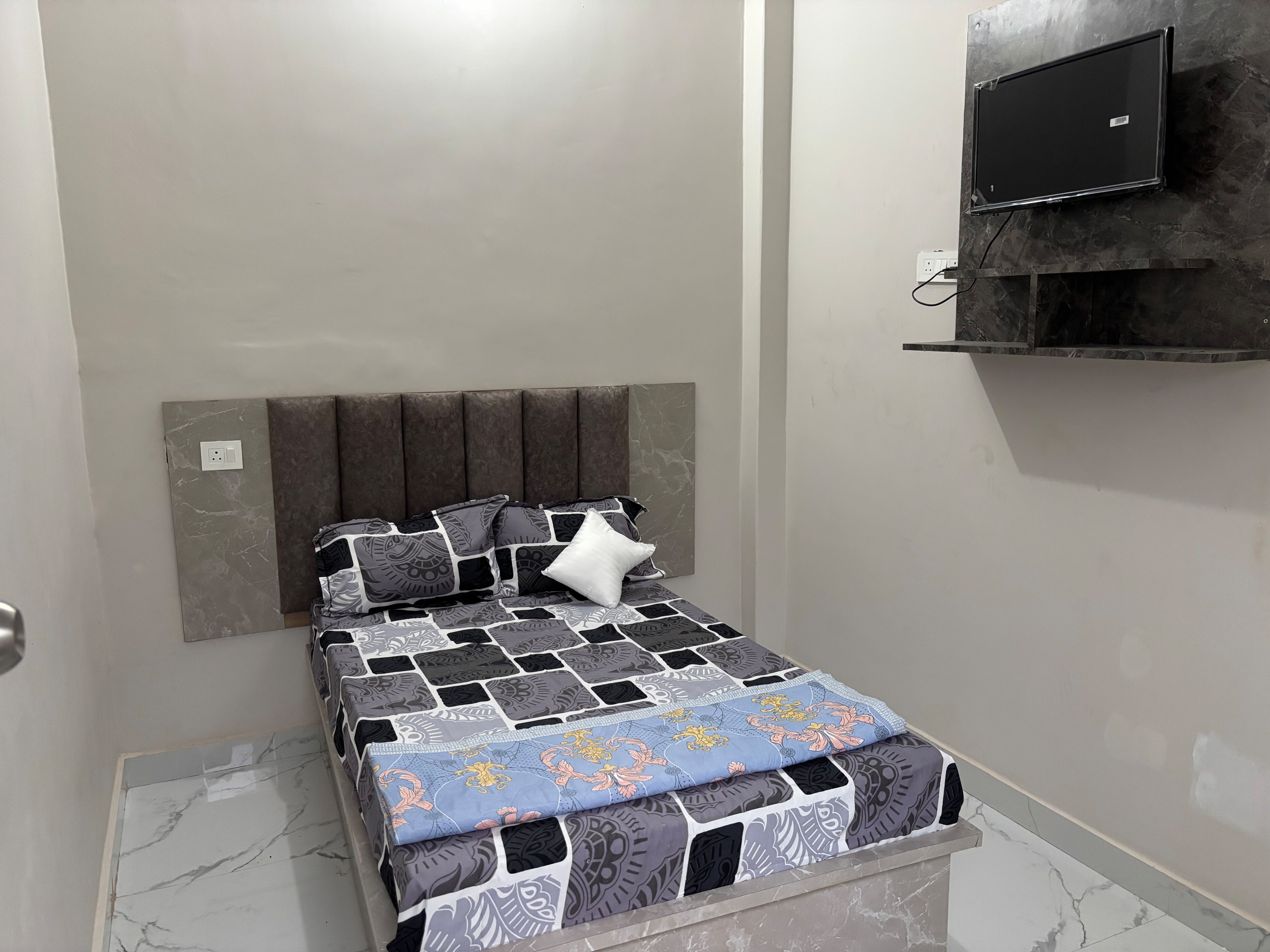 Nirvana Inn Hotel Ayodhya Reviews, Photos & Offer