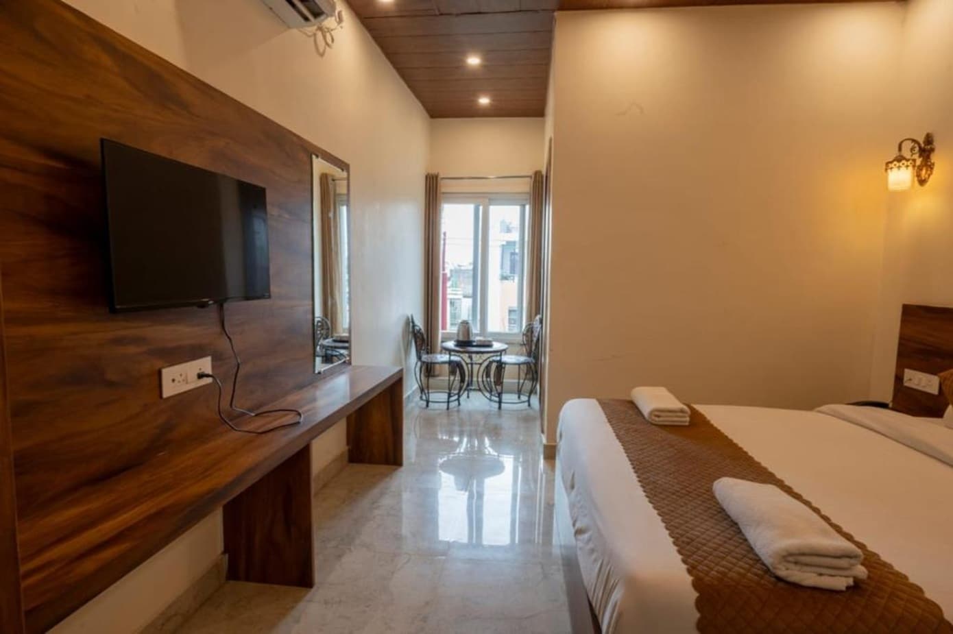 Hotel Relax Inn - Tap to explore photos