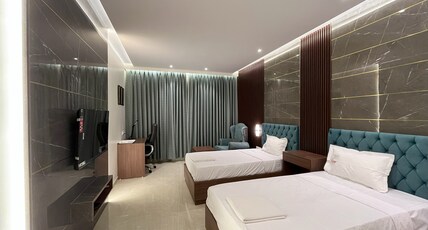 Galaxy Club & Hotel Room Type - Executive Deluxe Twin - 2 Single Beds