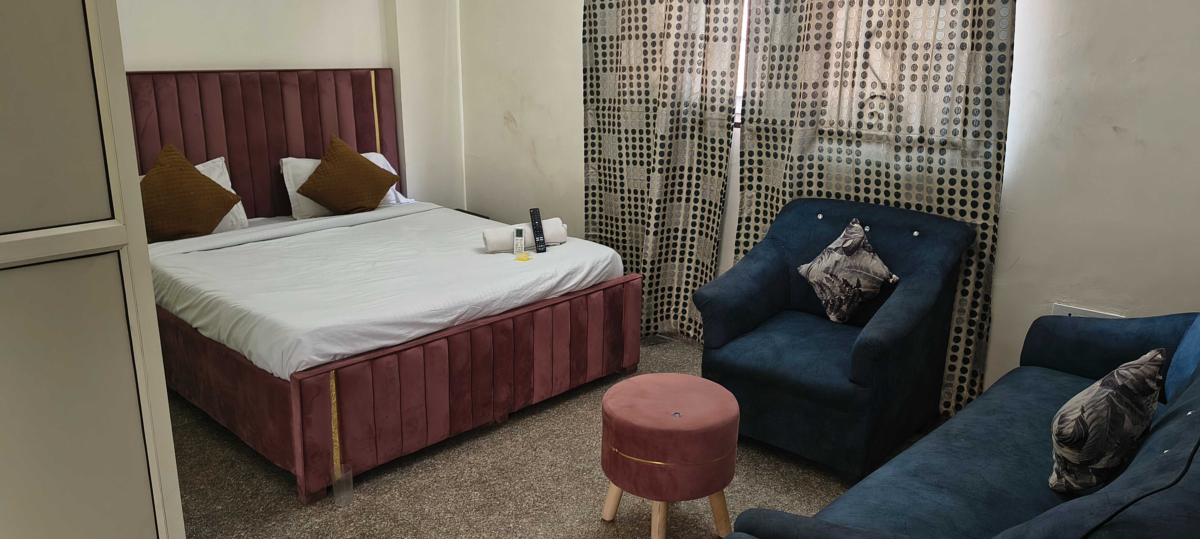 Hotel O Ramesh Nagar Metro - Tap to explore photos