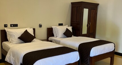 Hotel Grand Palais Room Type - Deluxe Twin Room