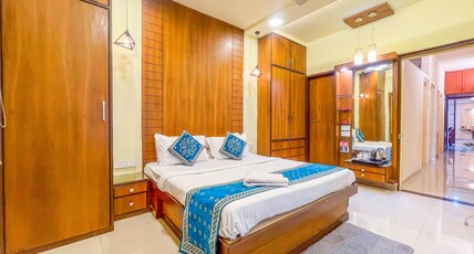 Hotel Thakur Galaxy, Sadar Market Room Type - Deluxe Ac Room with Attached Washroom