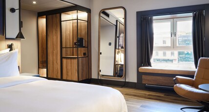 Radisson Blu Royal Garden Hotel Room Type - Superior Room - River View Radisson Blu Royal Garden Hotel Room Type - Superior Room - River View