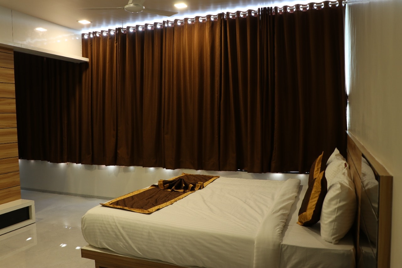 Hotel Jaidhan - Tap to explore photos