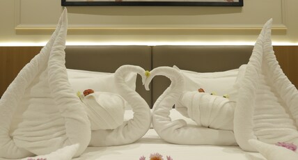 LUXURIA INN BY CHANDAN Room Type - MAHARAJA SUITE