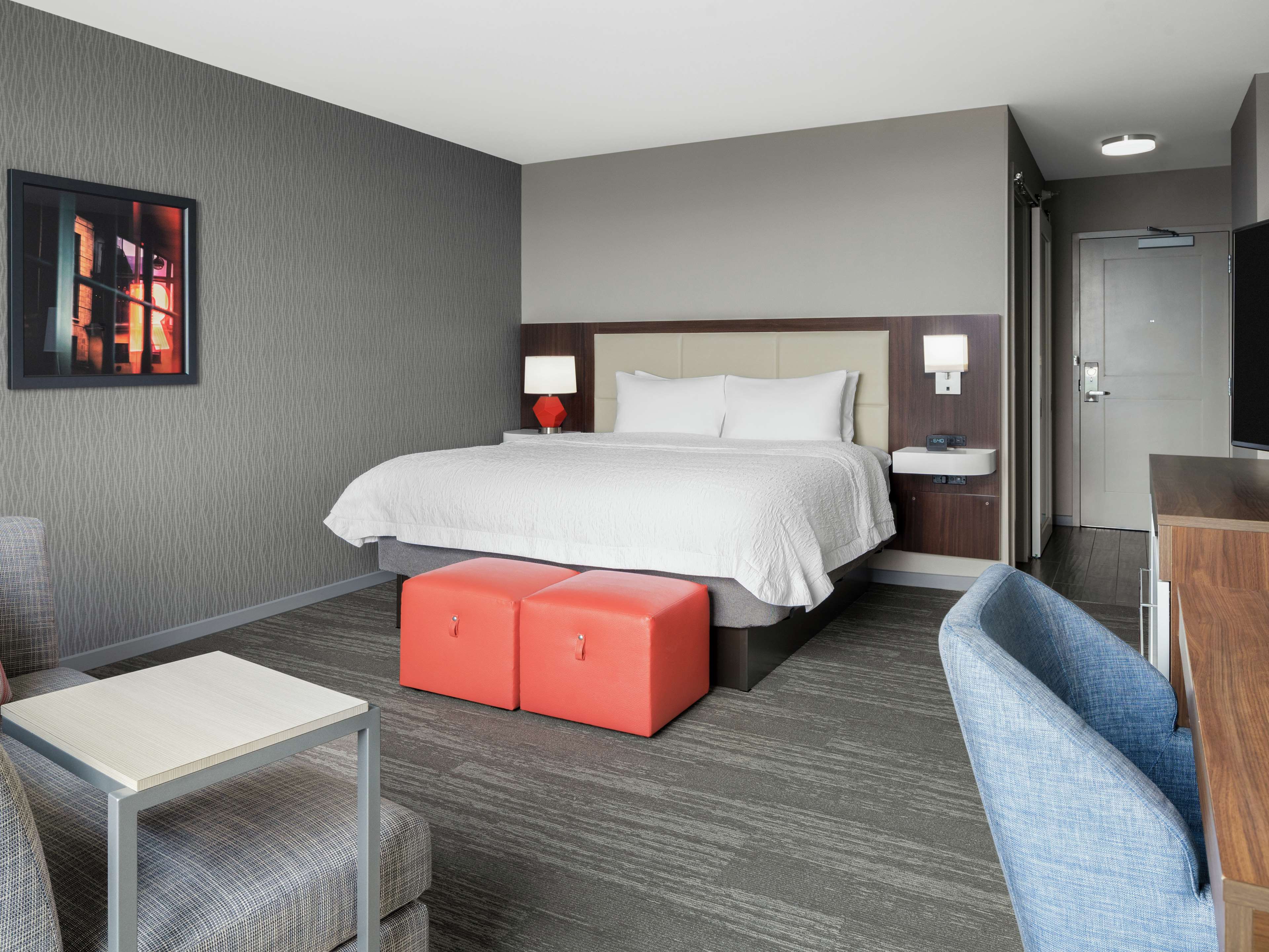 Hampton Inn by Hilton Chicago McCormick Place - Tap to explore photos