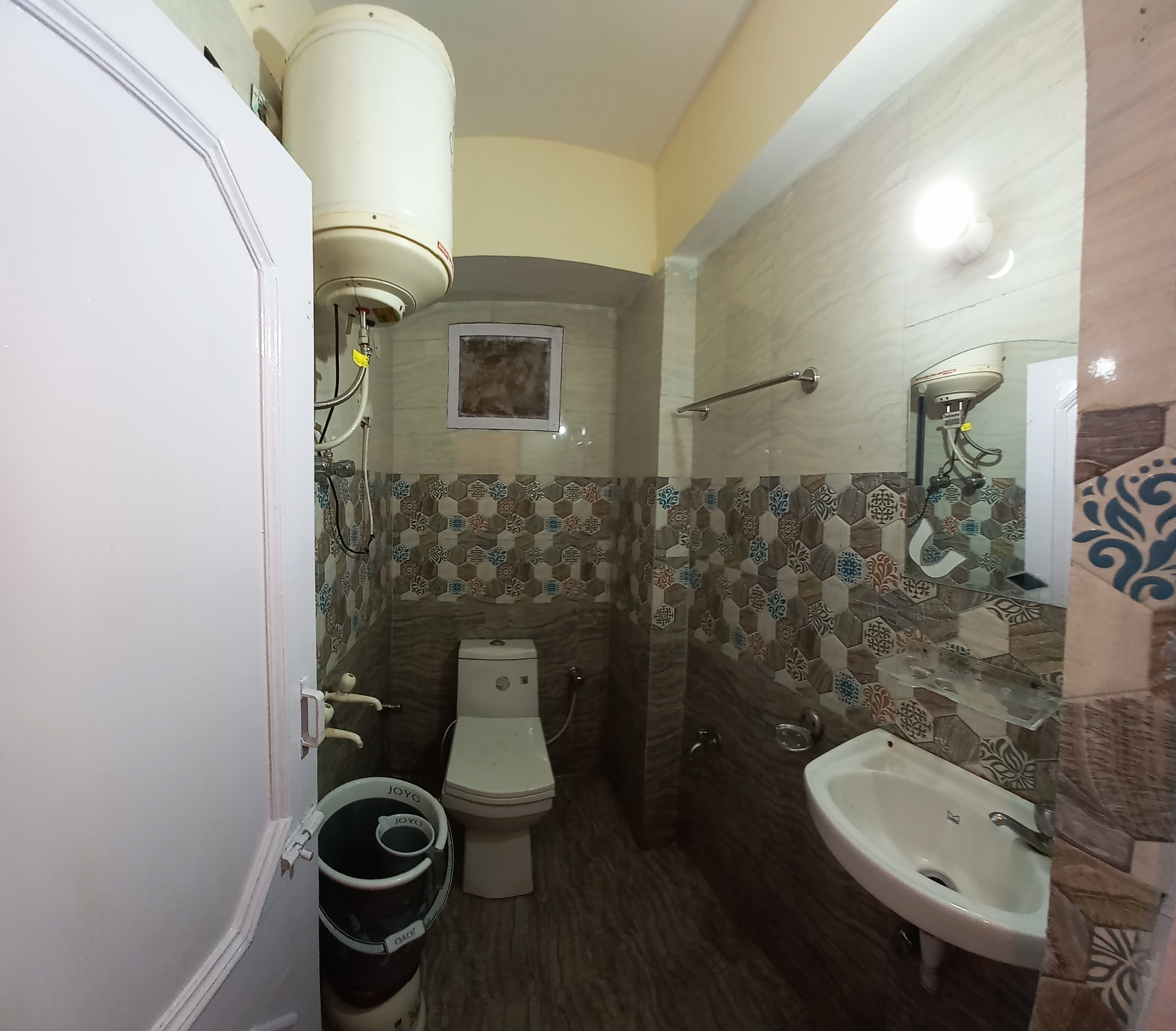 Hotel Shorya Regency - Tap to explore photos