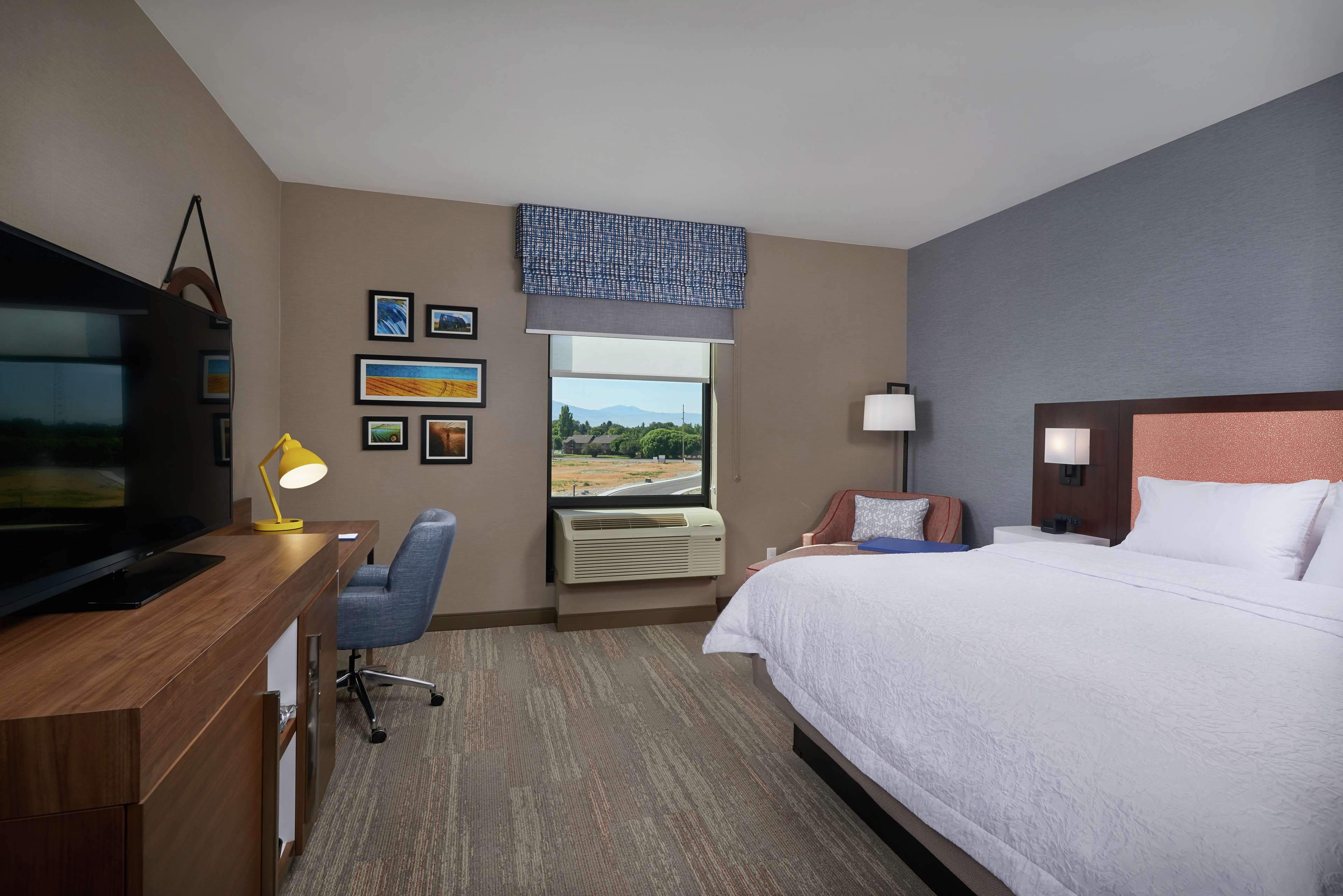 Hampton Inn by Hilton Burley - Tap to explore photos